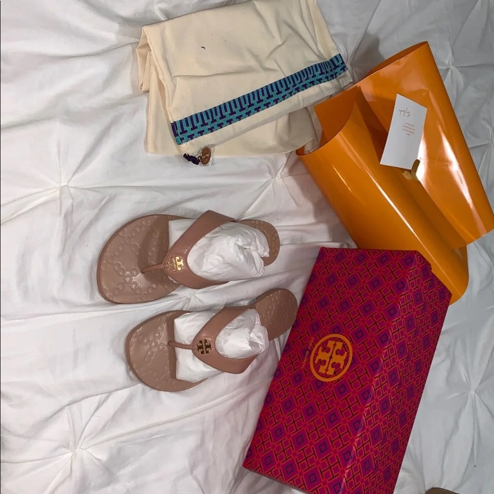 Tory Burch nude flat